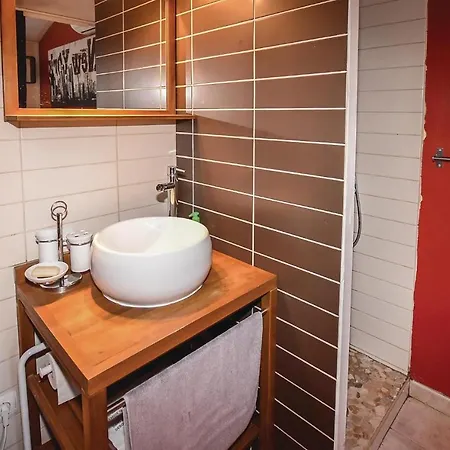 Holiday home In Lisle Sur La Sorgue L'Isle-sur-la-Sorgue