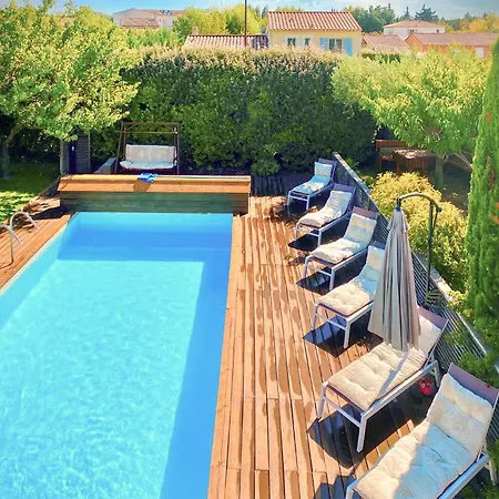 In Lisle Sur La Sorgue Holiday home *